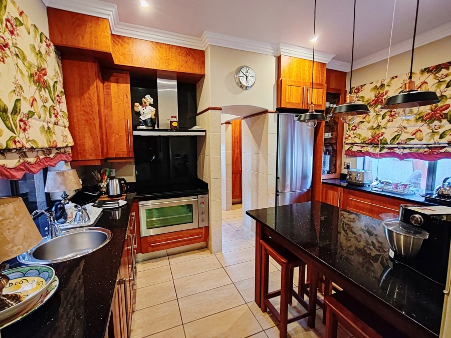 4 Bedroom Property for Sale in Van Der Hoff Park North West
